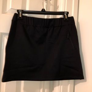 Theory 38 black mini skirt